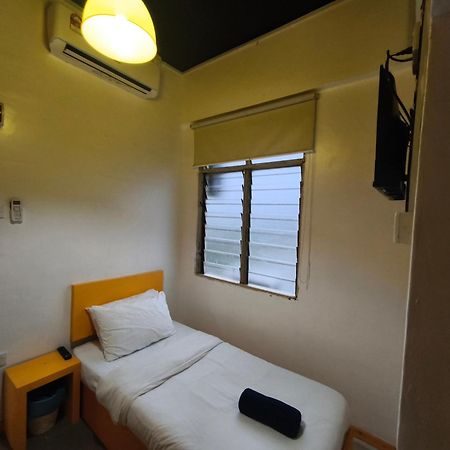 The Serai Cottage Transit Hotel Kampong Gong Badak Phòng bức ảnh