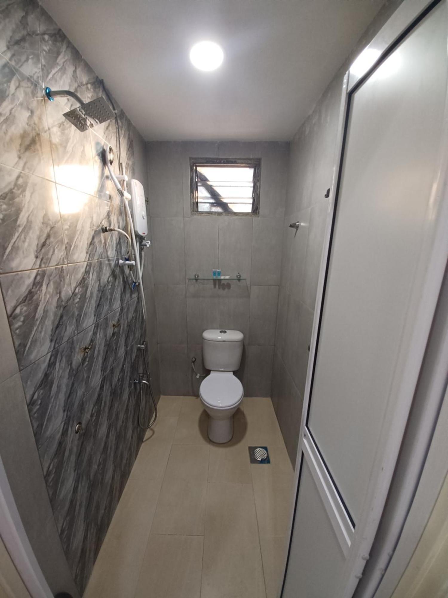 The Serai Cottage Transit Hotel Kampong Gong Badak Phòng bức ảnh
