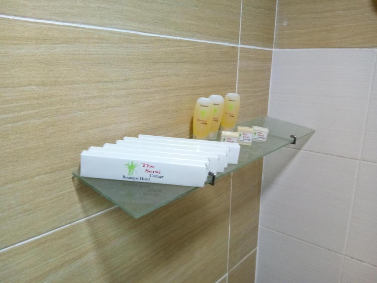 The Serai Cottage Transit Hotel Kampong Gong Badak Ngoại thất bức ảnh
