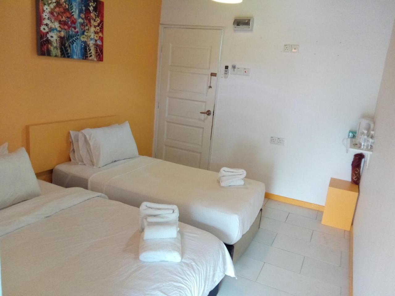 The Serai Cottage Transit Hotel Kampong Gong Badak Ngoại thất bức ảnh