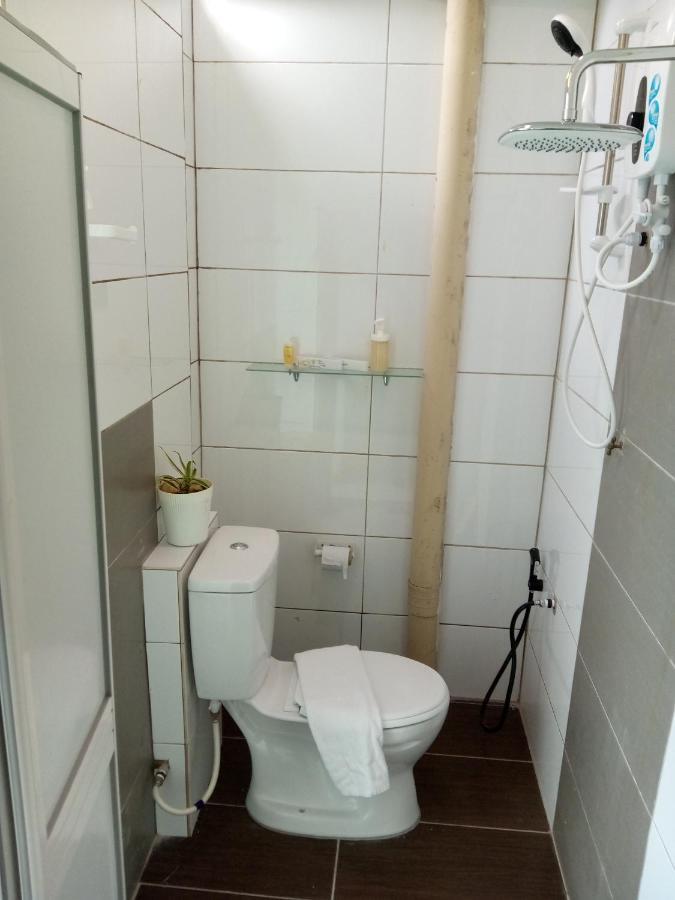 The Serai Cottage Transit Hotel Kampong Gong Badak Ngoại thất bức ảnh